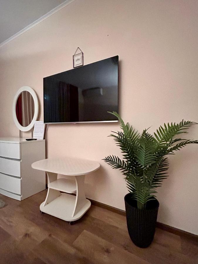 1 Поверх Ж К Паркові Озера Метро Дарниця Apartment Kiev Exterior foto
