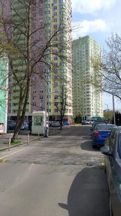 1 Поверх Ж К Паркові Озера Метро Дарниця Apartment Kiev Exterior foto