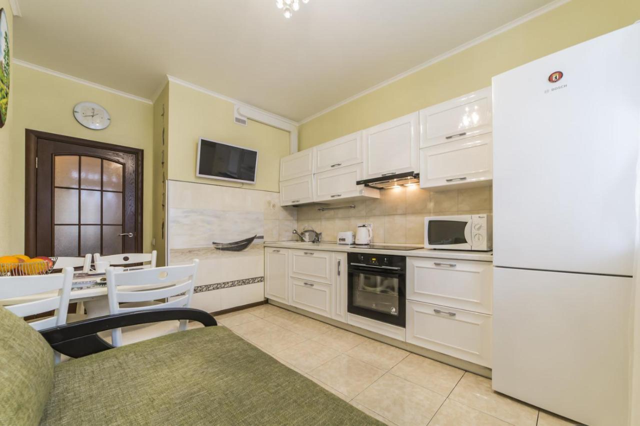 1 Поверх Ж К Паркові Озера Метро Дарниця Apartment Kiev Exterior foto
